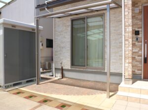 出雲市 外構工事 物置とおしゃれな舗装材を組み合わせた庭